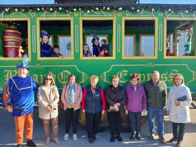 El Vagón Real recorre las pedanías de Lorca para recoger las cartas de los niños con las peticiones a los Reyes Magos - 1, Foto 1