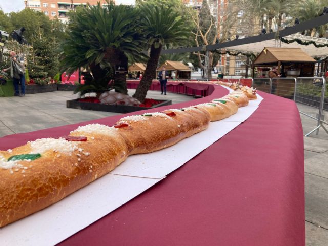 El Gran Árbol de Navidad acogerá 160 metros de Roscón de Reyes para repartir de forma gratuita - 1, Foto 1