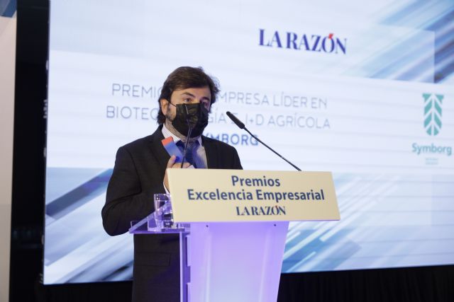 Empresa Symborg Recibe El Premio Empresa Lider En Biotecnologia E I D Agricola Murcia Com