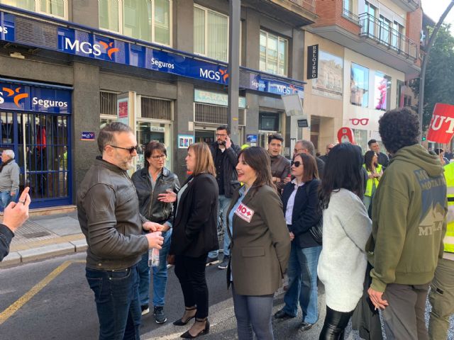 Marisol Sánchez: López Miras está consintiendo que los trabajadores del transporte sanitario pierdan poder adquisitivo y que los pacientes esperen horas para sus tratamientos - 1, Foto 1