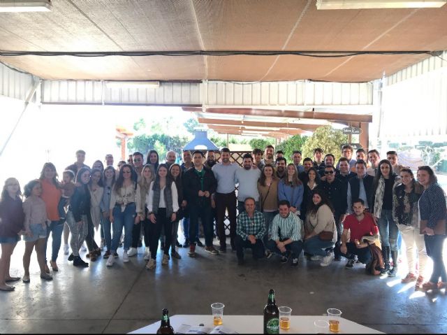 NNGG aplaude la medida del presidente López Miras sobre el transporte gratuito para alumnos de Bachillerato a partir de la próxima legislatura - 1, Foto 1