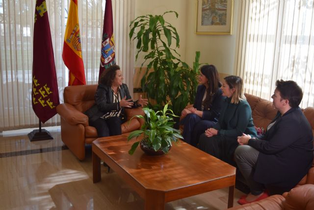 El PP demanda al Gobierno de España medidas para romper el techo de cristal de la mujer en los consejos de administración de las grandes empresas - 2, Foto 2