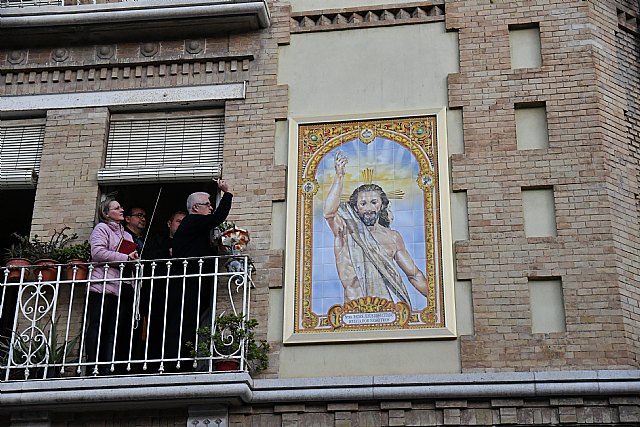 Nuevo azulejo del Jesús Resucitado junto al de la Virgen del Amor Hermoso - 2, Foto 2