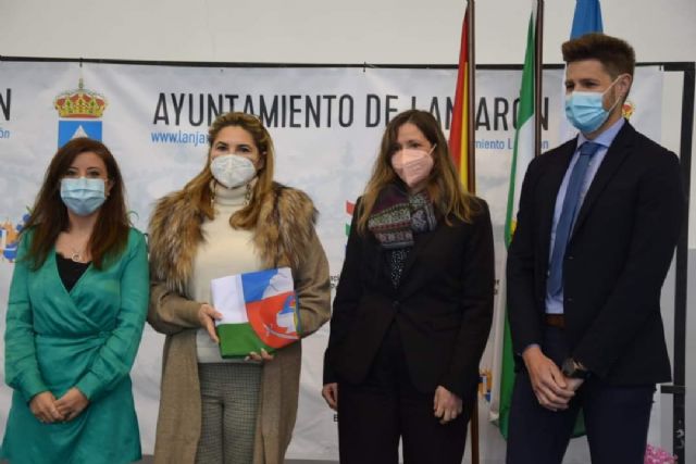 Lanjarón estrena bandera, símbolo de unidad para los vecinos de la localidad - 1, Foto 1