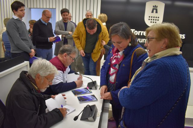 El sacerdote Joaquín Sánchez y el misionero Fernando Bermúdez presentan su obra La utopía compartida - 5, Foto 5