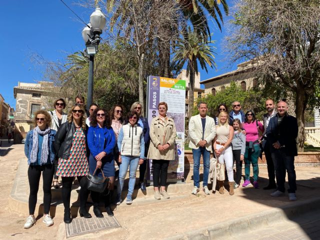 El Ayuntamiento presenta la ruta del Casco Antiguo y Castillo que forma parte del Programa Escuelas Activas - 1, Foto 1