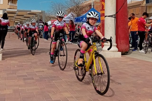 Más de 150 promesas del ciclismo compiten este domingo en el polígono de Los Camachos - 1, Foto 1