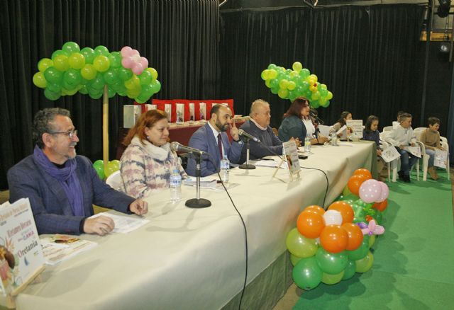 Julio Criado: Nunca una fiesta de cumpleaños ha tenido tantos niños soplando las velas de una tarta imaginaria - 5, Foto 5