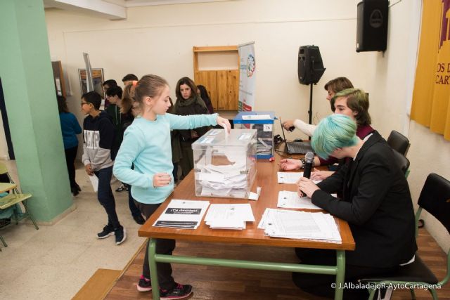 Comienzan las votaciones de los presupuestos participativos en centros educativos - 1, Foto 1