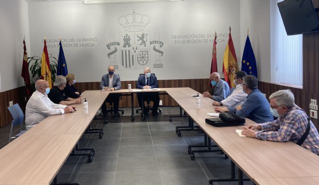 Vélez agradece la actitud de los vecinos de Barriomar afectados por el soterramiento y les traslada garantías y certezas sobre el proceso de firma de ocupación de sus bienes - 1, Foto 1