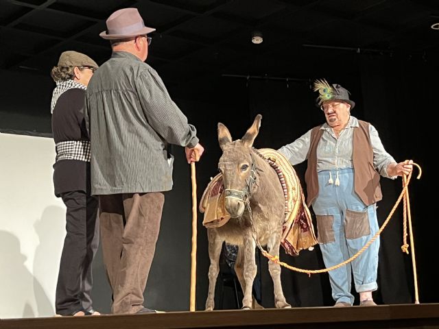 La Asociación de Amas de Casa inicia los actos de su 50° Aniversario con varios sketch de teatro - 1, Foto 1