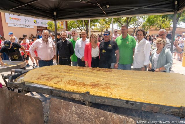 La patata del Campo de Cartagena se saborea en La Puebla con la fiesta más multitudinaria de su historia - 1, Foto 1