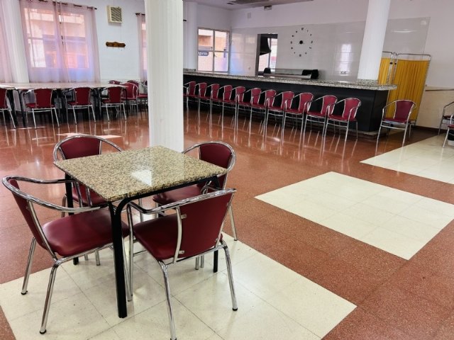 Adjudican el Servicio de Cafetería-Cantina del Centro Municipal de Personas Mayores, en la plaza Balsa Vieja
