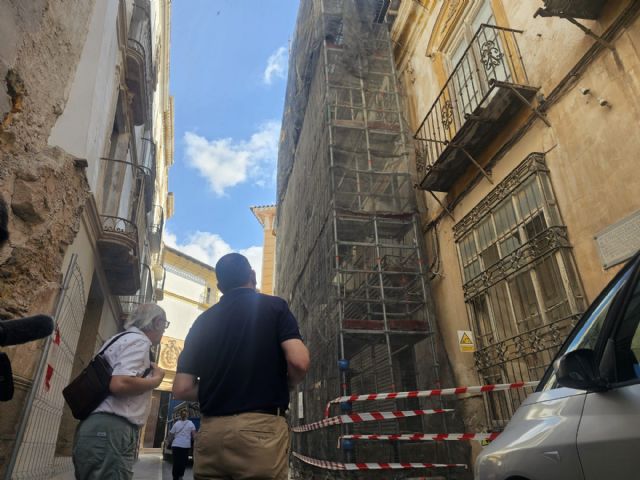 El PSOE de Lorca denuncia que Fulgencio Gil construye tres veces menos vivienda pública que la iniciativa privada con el mismo presupuesto El PSOE de Lorca denuncia que Fulgencio Gil construye tres veces menos vivienda pública que la iniciativa privada con el mismo presupuesto