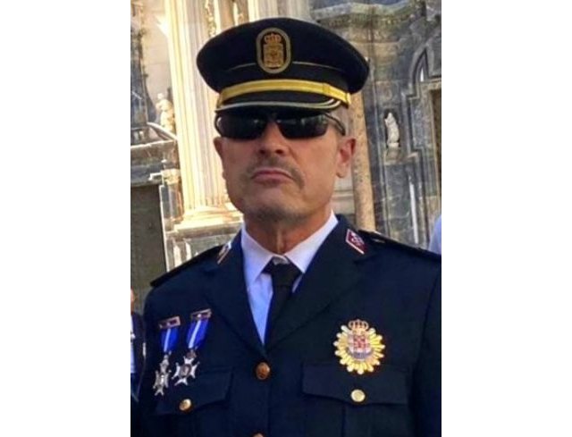 El sindicato SIME homenajea al inspector Salvador Celdrán tras su jubilación de la Policía Local de Murcia El sindicato SIME homenajea al inspector Salvador Celdrán tras su jubilación de la Policía Local de Murcia