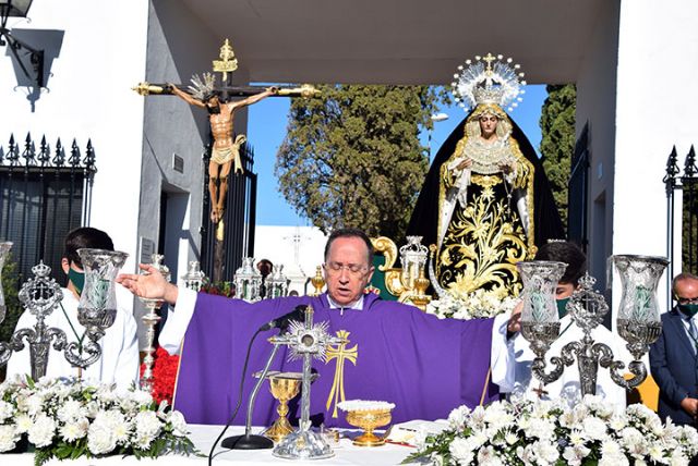 Antonio Rendón . Se reunieron feligreses, familiares y amigos de Alcalá del Río para celebrar misa de acción de gracias por las bodas de plata sacerdotales de nuestro querido párroco José María Campos Peña - 2, Foto 2