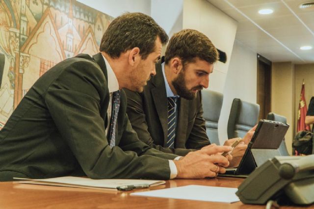 VOX: Antelo está esperando a sentarse con el candidato del PP, Fernando López Miras, en una mesa de negociación - 1, Foto 1