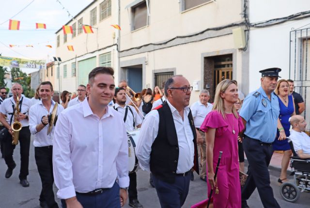 El barrio de San Pedro concluye sus fiestas patronales con la tradicional procesión - 2, Foto 2