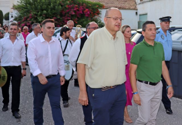 El barrio de San Pedro concluye sus fiestas patronales con la tradicional procesión - 3, Foto 3