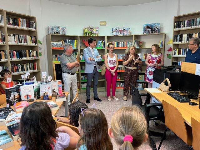 El Centro de Lectura Joaquín Martínez Sánchez de La Ribera de Molina, con un fondo bibliográfico aproximado de 1.500 títulos, se integra en la Red de Bibliotecas de Molina de Segura - 1, Foto 1