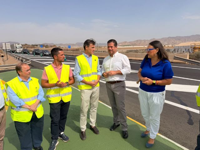 La Comunidad refuerza la seguridad vial en los accesos al polígono industrial de Águilas La Comunidad refuerza la seguridad vial en los accesos al polígono industrial de Águilas