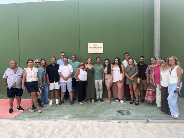La pista polideportiva de arena del Polideportivo Municipal ya lleva el nombre de Antonio Soto Cano 'Antoñín' La pista polideportiva de arena del Polideportivo Municipal ya lleva el nombre de Antonio Soto Cano 'Antoñín'
