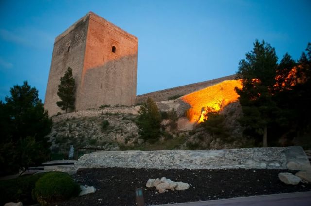 El Ayuntamiento de Lorca anima a los jóvenes lorquinos a optar a una de las tres becas para estudiar el Grado en Turismo El Ayuntamiento de Lorca anima a los jóvenes lorquinos a optar a una de las tres becas para estudiar el Grado en Turismo