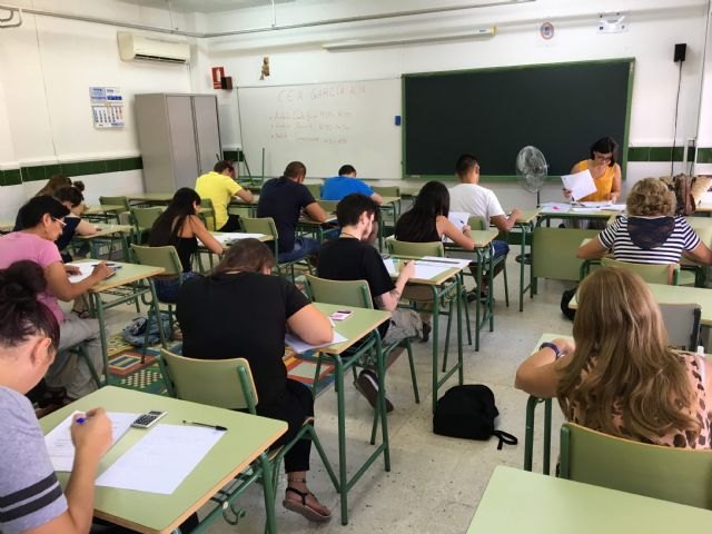 Más de 900 aspirantes optan al título de Graduado en Educación Secundaria en las pruebas para mayores de 18 años - 1, Foto 1