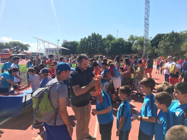 150 jóvenes de los centros Pilar Soubrier, Pérez de Hita y Apandis conviven a través del deporte en la Jornada para la Integración - 2, Foto 2