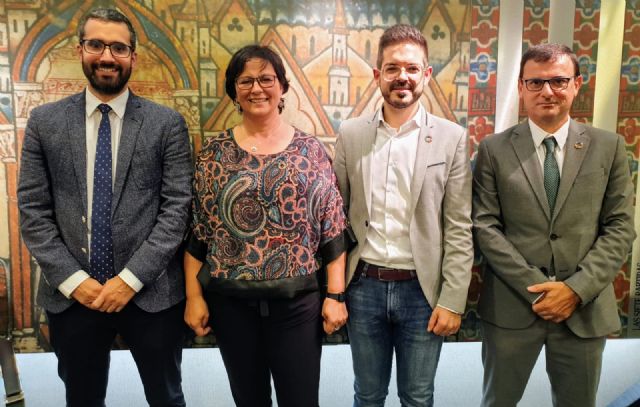 Aprobada en la Asamblea la iniciativa del PSOE para la retirada inmediata de amianto en el CEIP José María de la Puerta - 1, Foto 1