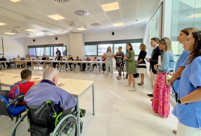 Niños y mayores combaten los mitos sobre la vejez de la mano de un proyecto de acercamiento intergeneracional pionero en la Región - 3, Foto 3