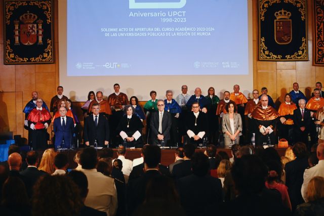 El rector expresa en el Acto Oficial de Apertura del Curso el pesar de la UMU por las víctimas del incendio y la solidaridad con sus familiares y amigos - 1, Foto 1