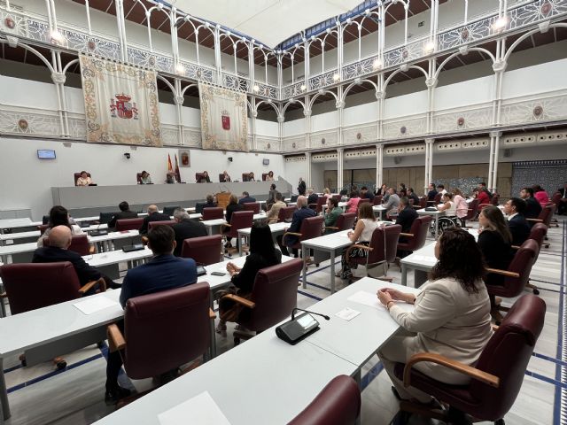 La Asamblea Regional se renueva con cinco nuevos diputados - 2, Foto 2