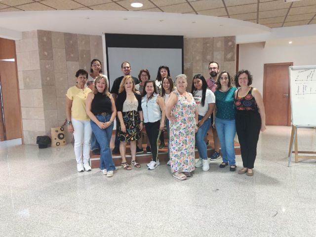 Igualdad realiza un curso de formación a cuidadores de personas dependientes - 1, Foto 1