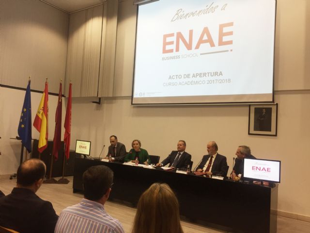 Inicio de curso de la Escuela de Negocios, Dirección y Administración de Empresas - 1, Foto 1