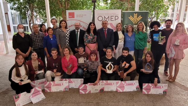 Seis alumnos de la Escuela de Arte dan forma a los galardones de los Premios OMEP Región de Murcia 2022 - 1, Foto 1