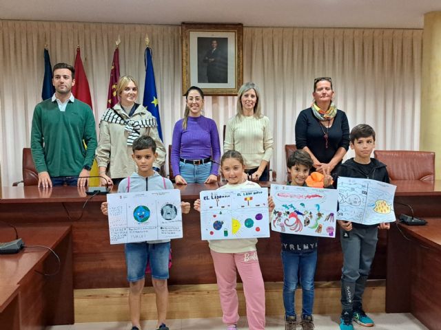 El Ayuntamiento acoge la entrega de premios del concurso La mar es vida, cuídala - 1, Foto 1