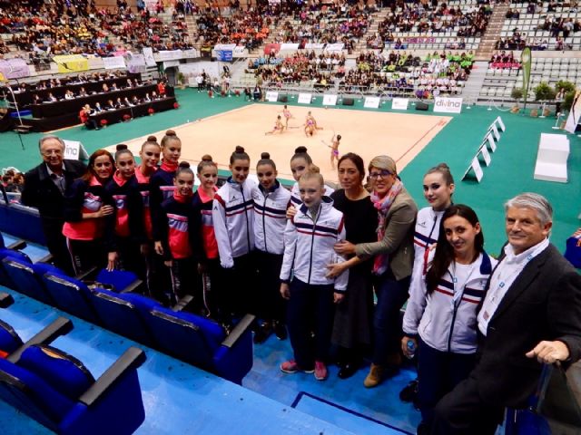 Arroyo asiste al Campeonato de España de Gimnasia Rítmica de Conjuntos para apoyar a las participant es de la Región - 1, Foto 1