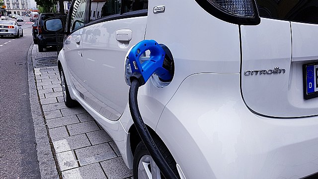 La guerra de Ucrania dispara la búsqueda de coches eléctricos - 1, Foto 1