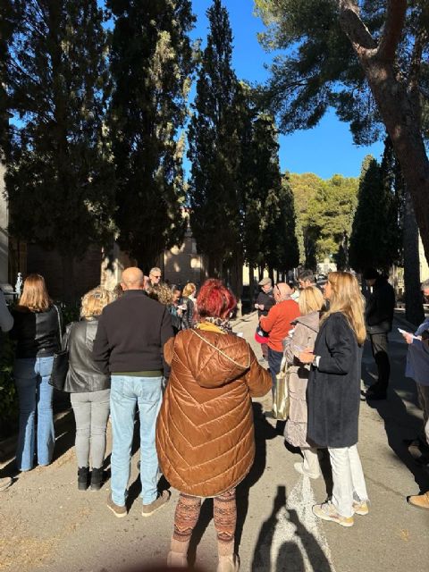 Éxito de las rutas guiadas por el Cementerio de Nuestro Padre Jesús - 2, Foto 2