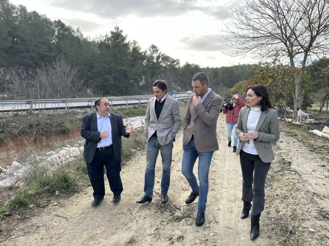 Fomento invierte más de 232.000 euros en estabilizar el talud de una vía que discurre por Caravaca de la Cruz - 1, Foto 1