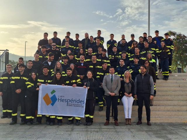 Alumnos de emergencias y protección civil del CIFP Hespérides se trasladan a Valencia para ayudar en las tareas de limpieza - 2, Foto 2