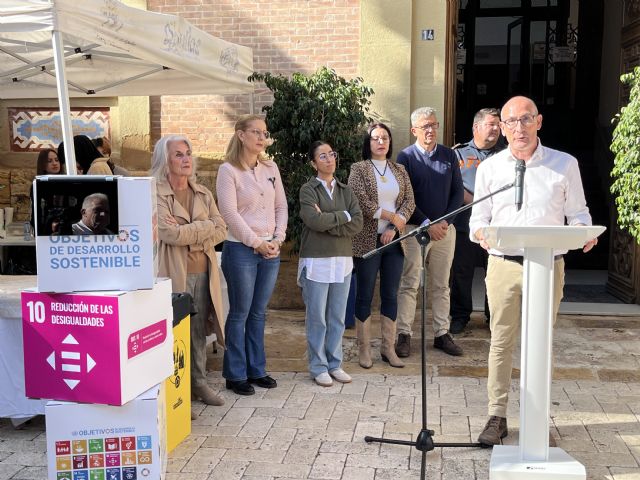 La Feria de Asociaciones Sociosanitarias cierra el programa de actividades con motivo del Día Internacional de las Personas con Discapacidad - 2, Foto 2