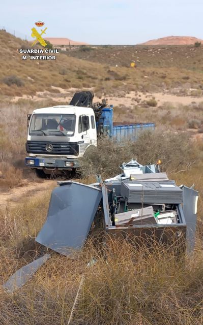 Siete detenidos por el robo de cajeros automáticos mediante el uso de camiones pluma por toda la costa mediterránea - 3, Foto 3