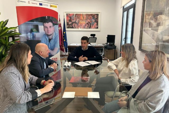 El Ayuntamiento de Blanca se adhiere al convenio de la Federación de Municipios de la Región de Murcia e Inserta Empleo de Fundación ONCE para fomentar el empleo de las personas con discapacidad - 1, Foto 1