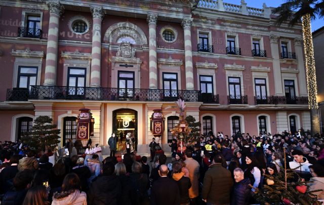 Murcia recibe al Emisario de los Reyes Magos que anuncia a los más pequeños la llegada de Sus Majestades - 1, Foto 1