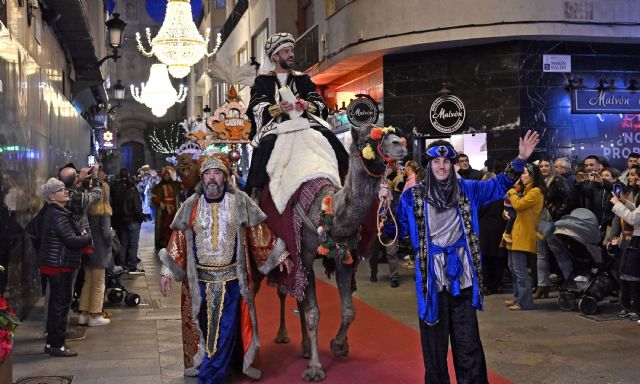 Murcia recibe al Emisario de los Reyes Magos que anuncia a los más pequeños la llegada de Sus Majestades - 3, Foto 3