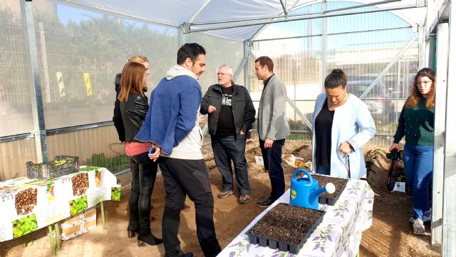 Looije inaugura el segundo huerto escolar de Águilas en el colegio Ramón y Cajal - 3, Foto 3