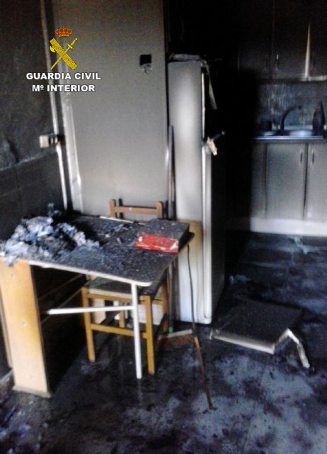 La Guardia Civil esclarece dos incendios en viviendas provocados por familiares de los propietarios - 2, Foto 2