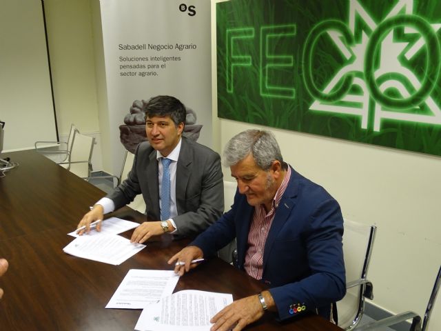 Fecoam y Banco Sabadell firman un convenio para apoyar el sistema cooperativo agrario de la Región - 1, Foto 1